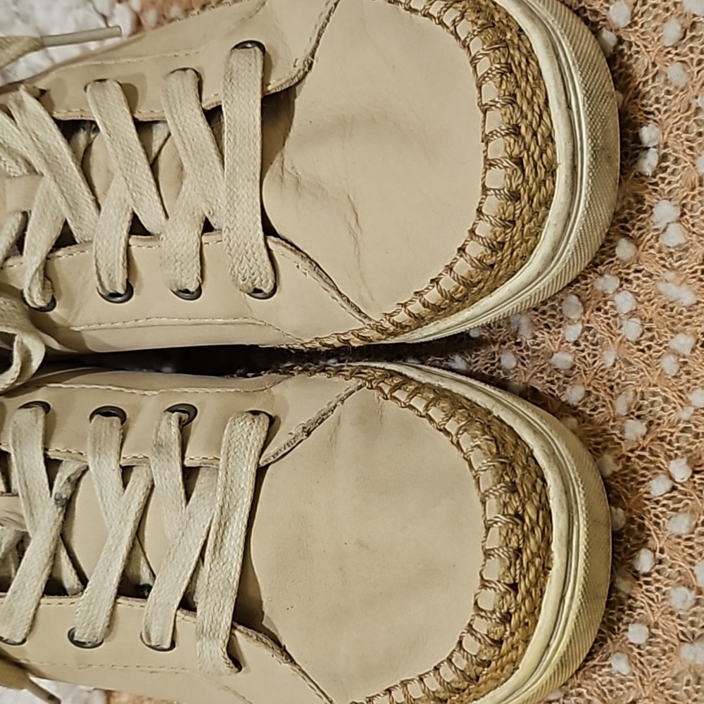 Ugg Hightop Leather Shoes - Picture 3 of 16
